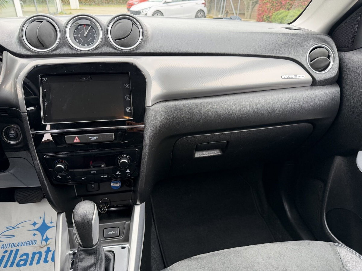 Suzuki Vitara 1.6 DDiS 4WD AllGrip DCT V-Top (17)