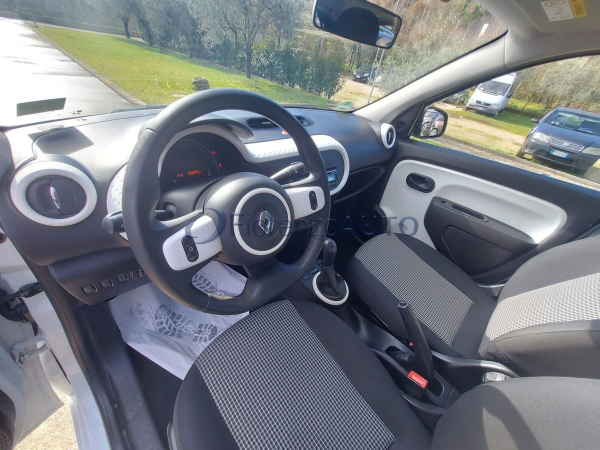 Renault Twingo 1.0 SCe Wave (10)