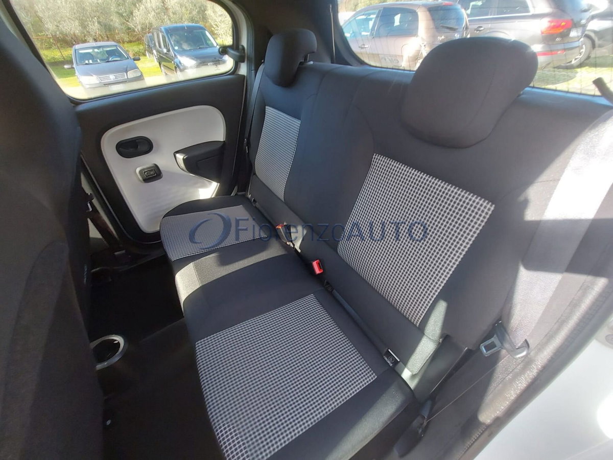 Renault Twingo 1.0 SCe Wave (11)