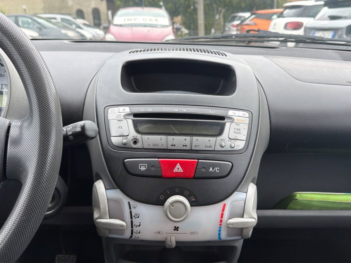 Peugeot 107 68CV 5p. Plaisir (14)
