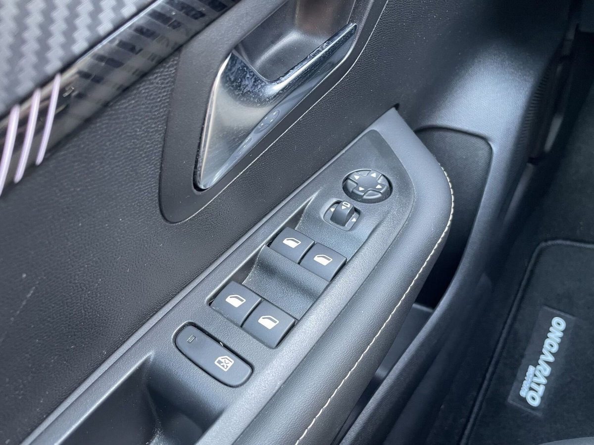 Peugeot 208 PureTech 100 Stop&Start 5 porte Allure (11)