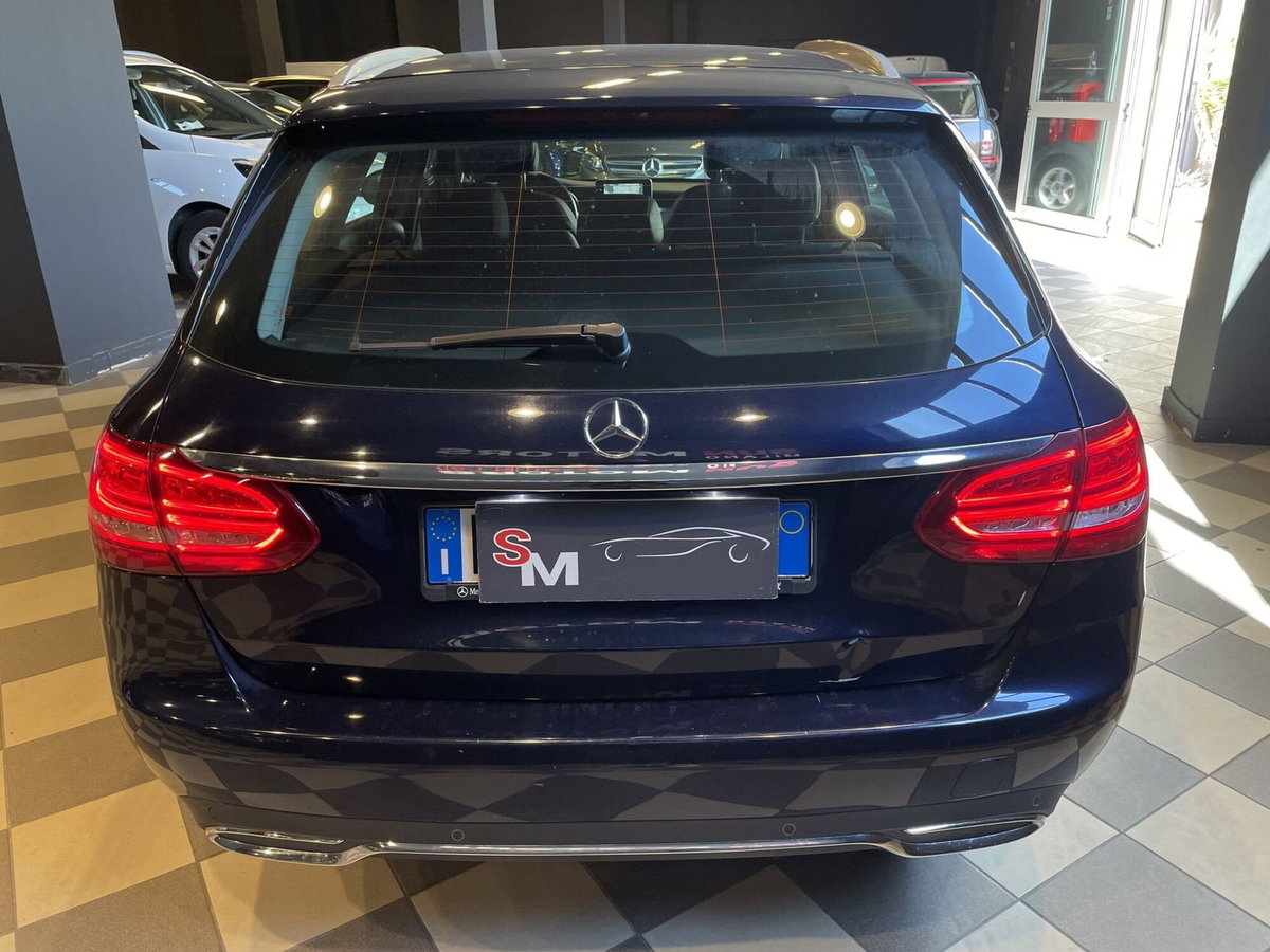Mercedes-Benz Classe C Station Wagon 200 d Sport (5)