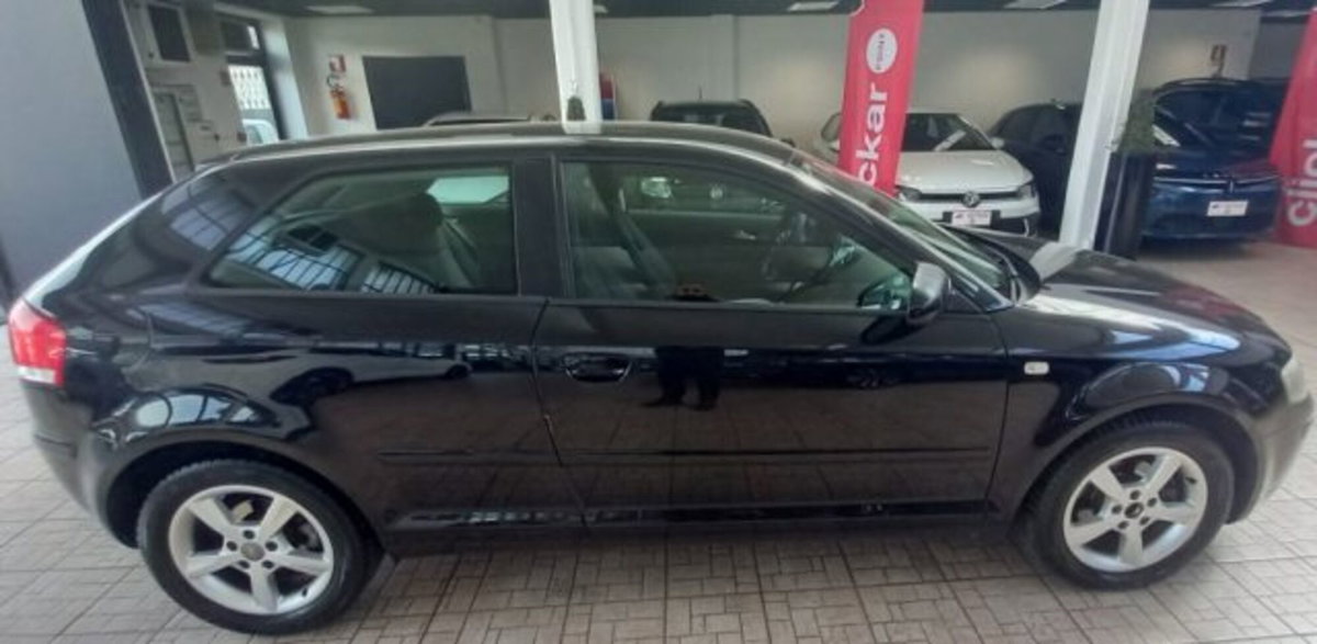 Audi A3 1.9 TDI F.AP. Ambiente (2)