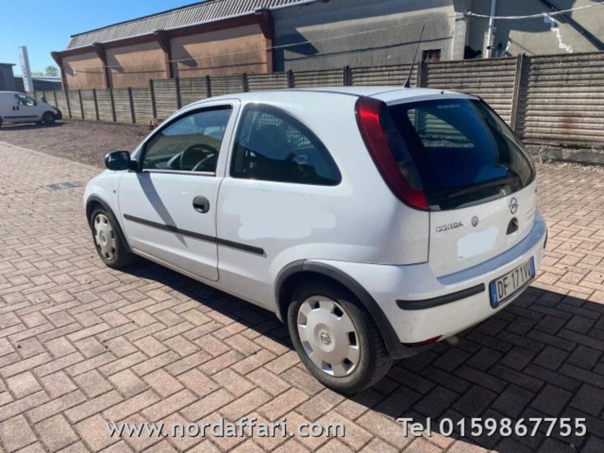 Opel Corsa 1.3 16V CDTI cat 3p. Van (4)