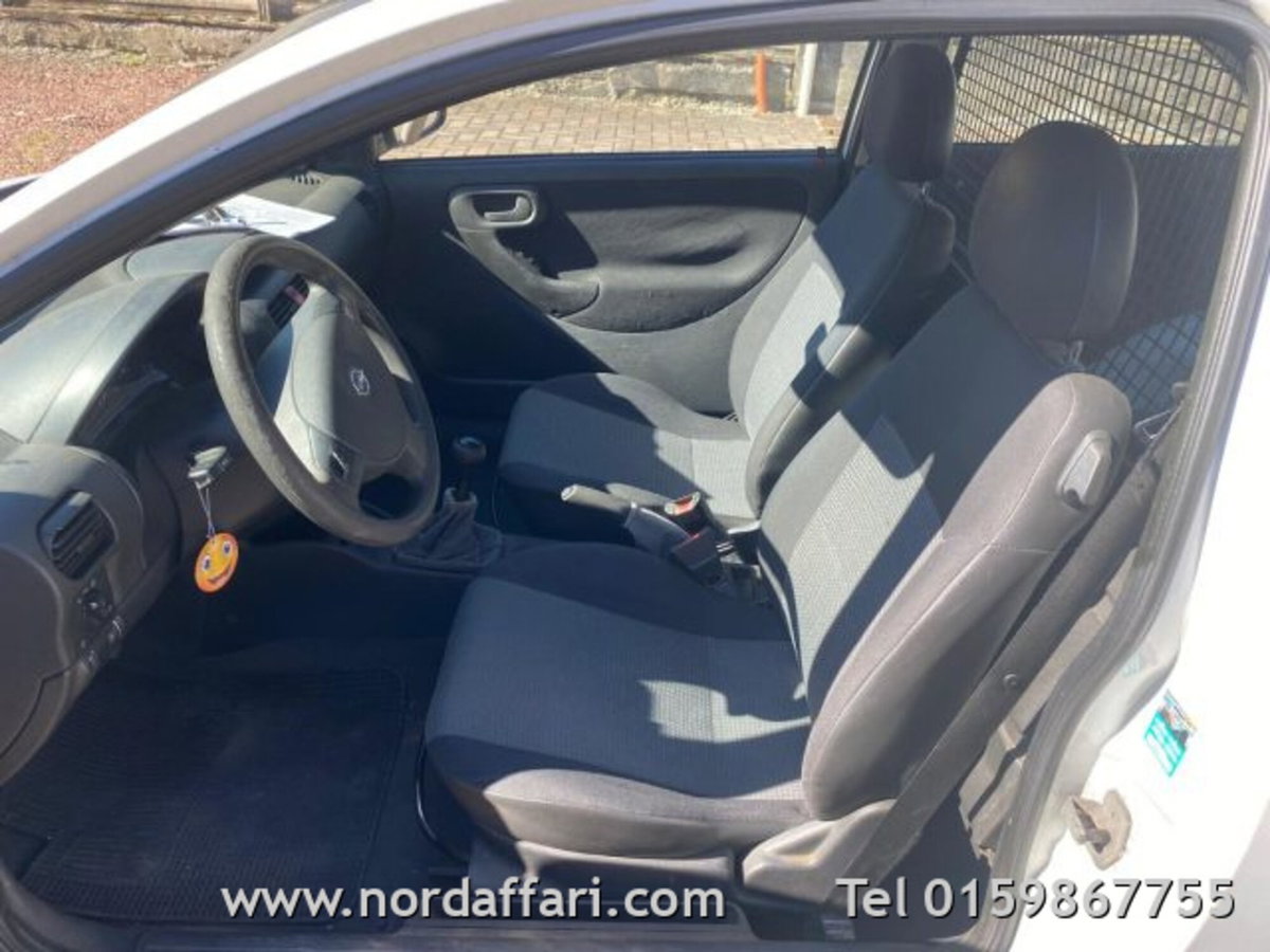 Opel Corsa 1.3 16V CDTI cat 3p. Van (5)