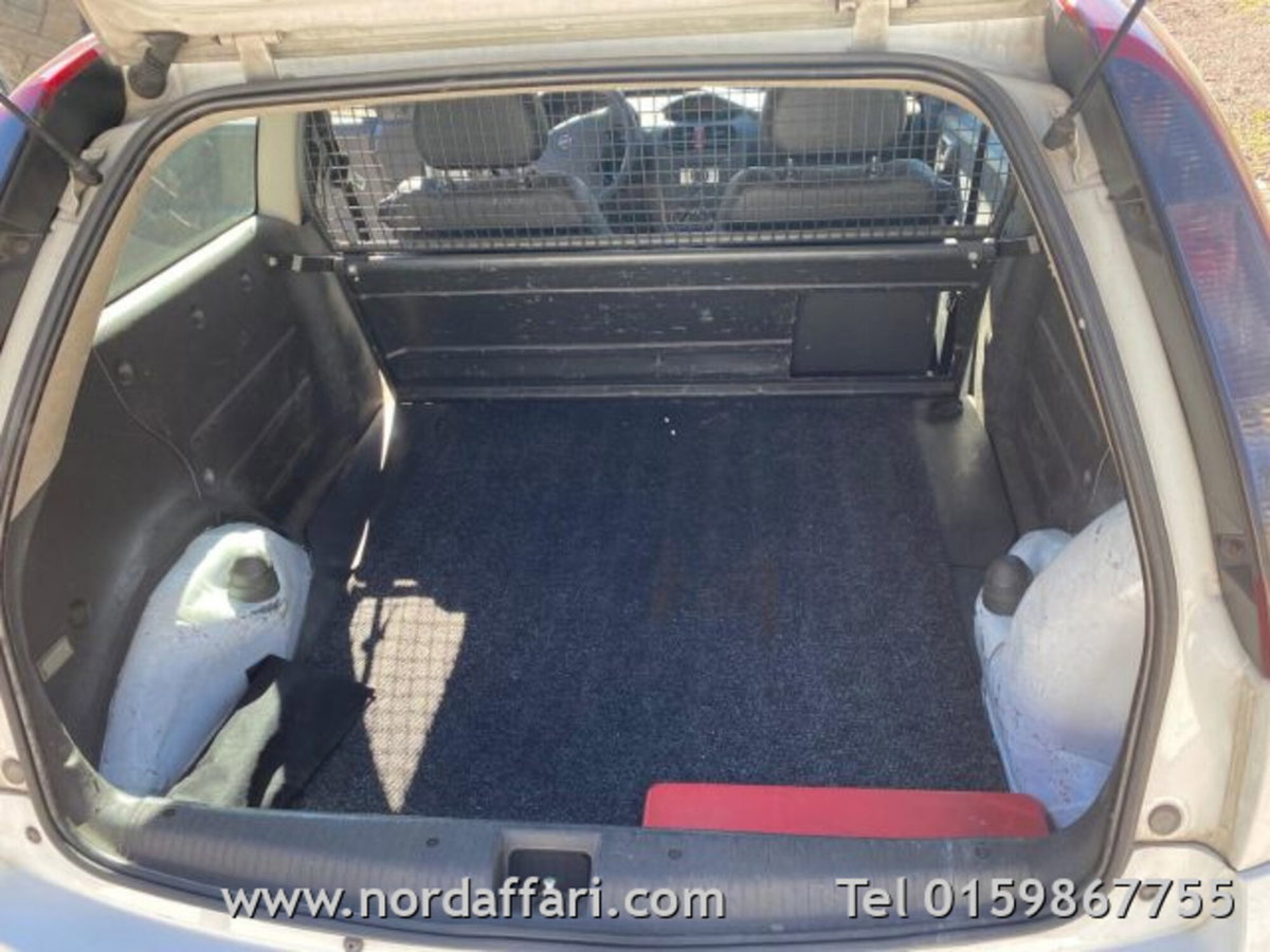 Opel Corsa 1.3 16V CDTI cat 3p. Van (6)