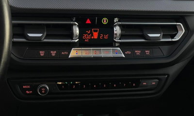 BMW Serie 1 118d 5p. Sport (10)