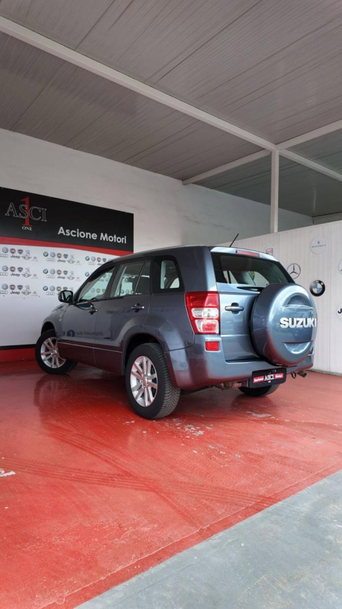 Suzuki Grand Vitara 1.9 DDiS 5 porte Executive (4)