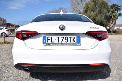 Alfa Romeo Giulia 2.2 Turbodiesel 150 CV AT8 Super (14)