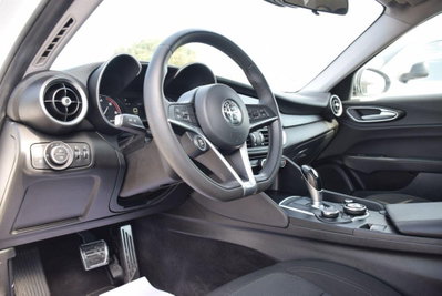 Alfa Romeo Giulia 2.2 Turbodiesel 150 CV AT8 Super (5)