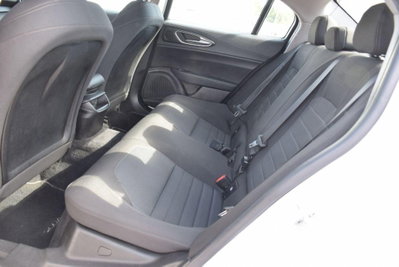 Alfa Romeo Giulia 2.2 Turbodiesel 150 CV AT8 Super (7)