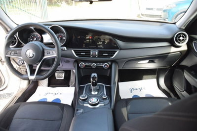 Alfa Romeo Giulia 2.2 Turbodiesel 150 CV AT8 Super (8)