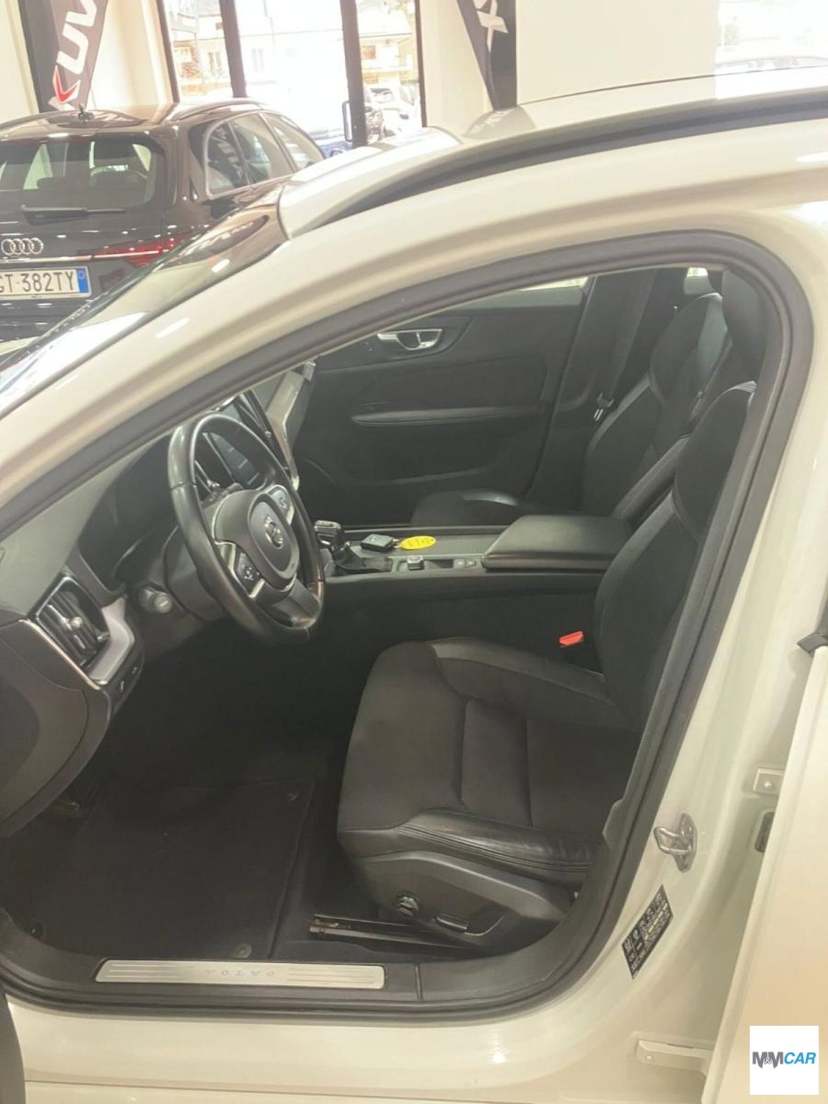 Volvo V60 D3 Geartronic Business Plus (9)