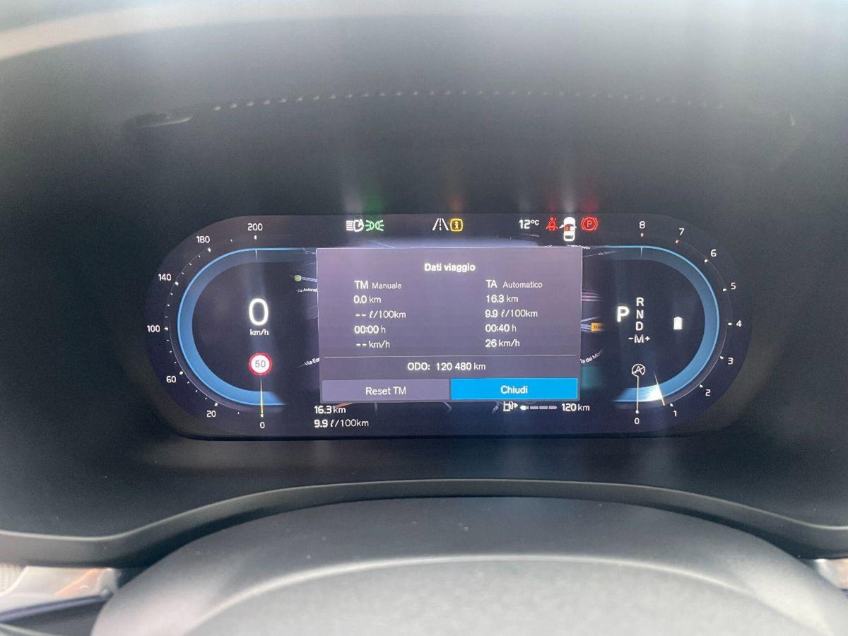 Volvo V60 B3 automatico Essential (11)