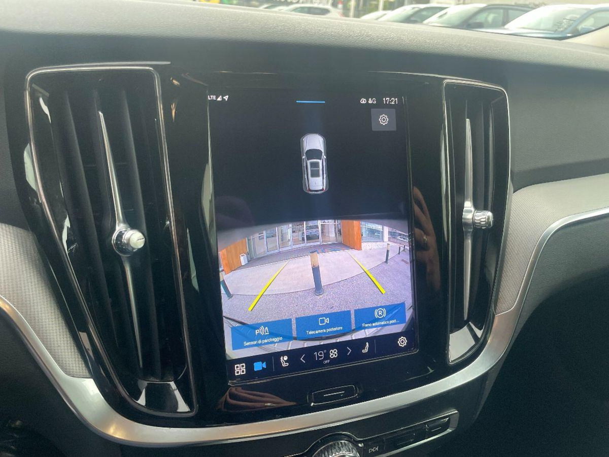 Volvo V60 B3 automatico Essential (15)