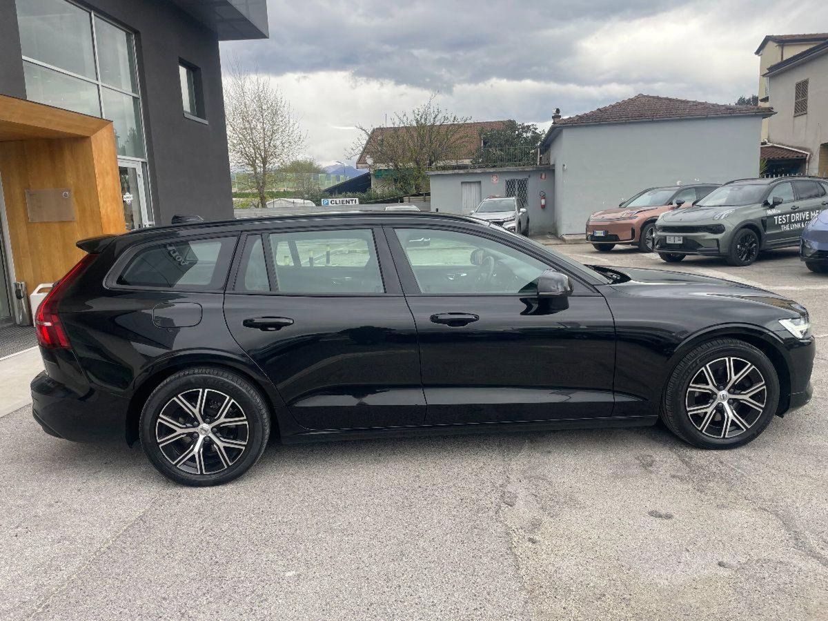 Volvo V60 B3 automatico Essential (3)