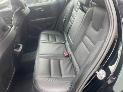 Volvo V60 B3 automatico Essential (7)