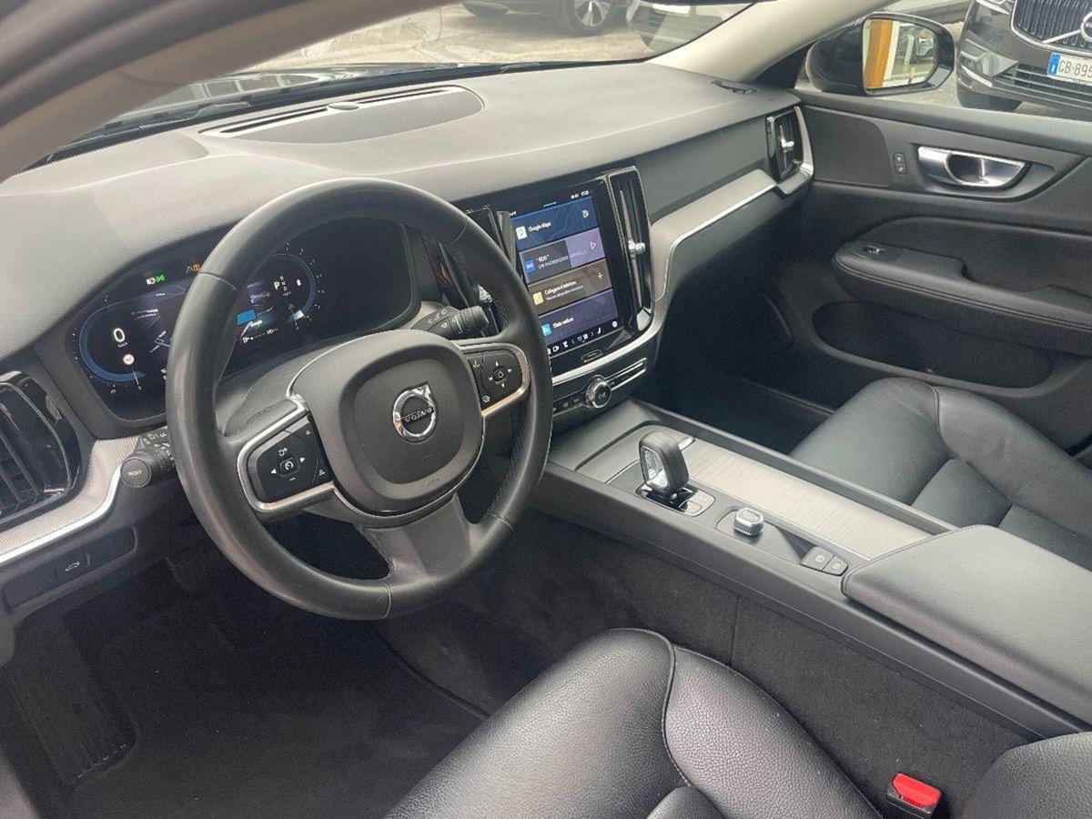 Volvo V60 B3 automatico Essential (9)