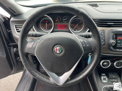 Alfa Romeo Giulietta 2.0 JTDm-2 Exclusive 140cv (13)