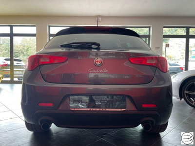 Alfa Romeo Giulietta 2.0 JTDm-2 Exclusive 140cv (6)