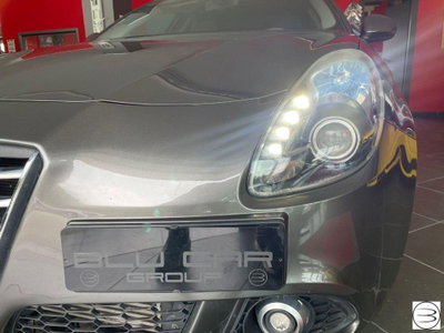 Alfa Romeo Giulietta 2.0 JTDm-2 Exclusive 140cv (8)