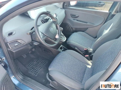 Lancia Ypsilon 1.0 FireFly 5 porte S&S Hybrid Silver Plus (7)