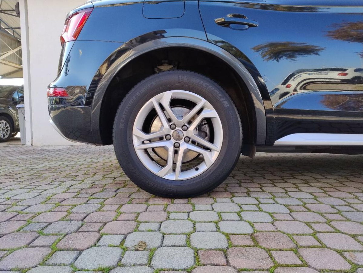 Audi Q5 2.0 TDI 190 CV quattro S tronic Business (4)