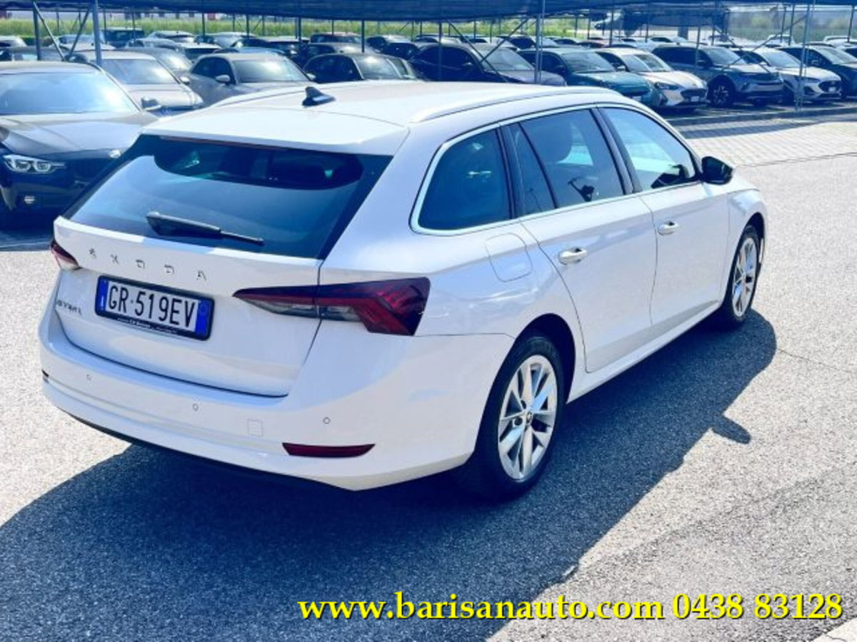 Skoda Octavia Station Wagon 2.0 TDI EVO SCR 150 CV DSG 4x4 Wagon Style (3)