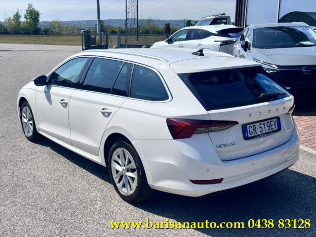 Skoda Octavia Station Wagon 2.0 TDI EVO SCR 150 CV DSG 4x4 Wagon Style (4)