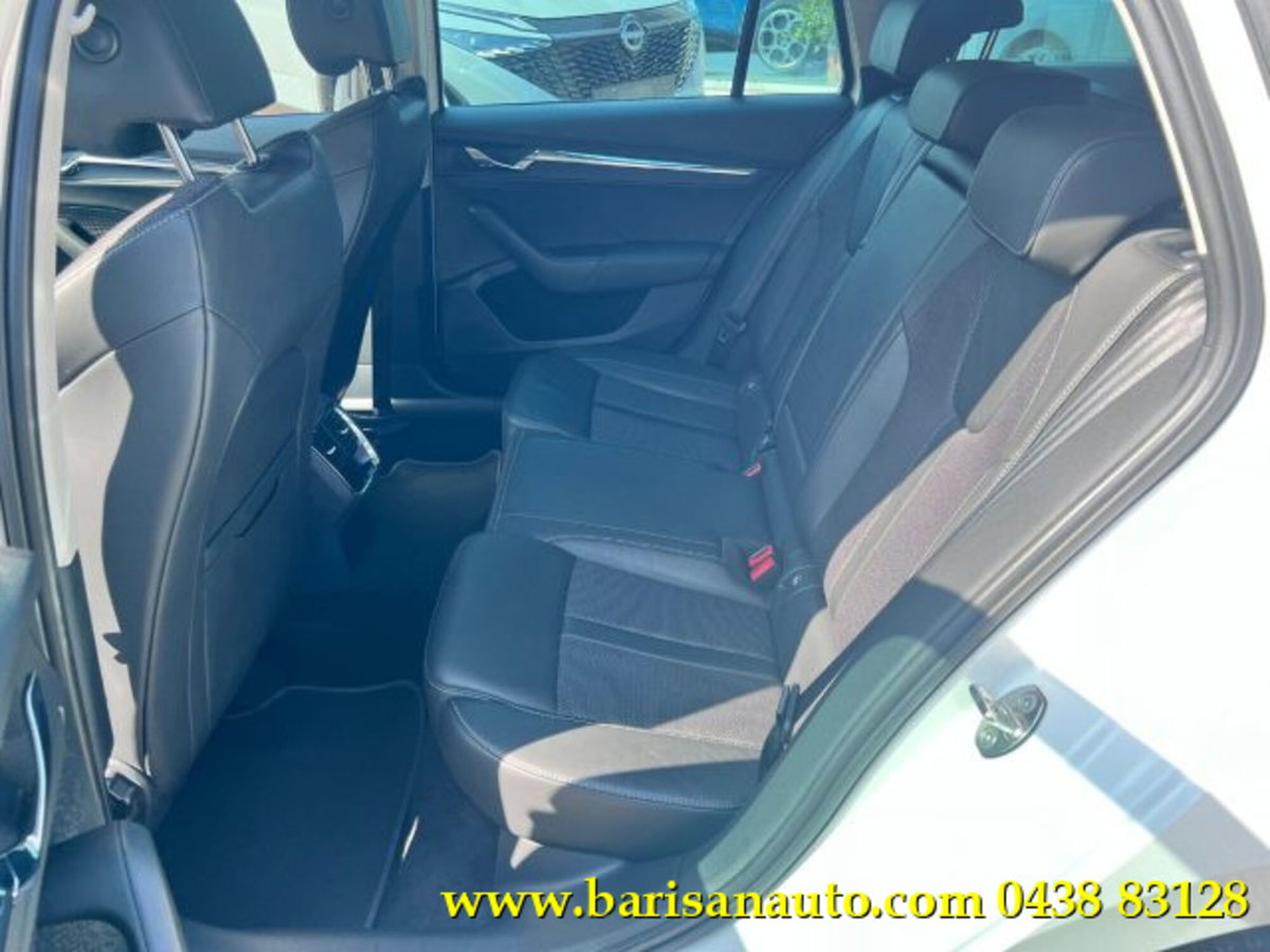 Skoda Octavia Station Wagon 2.0 TDI EVO SCR 150 CV DSG 4x4 Wagon Style (7)