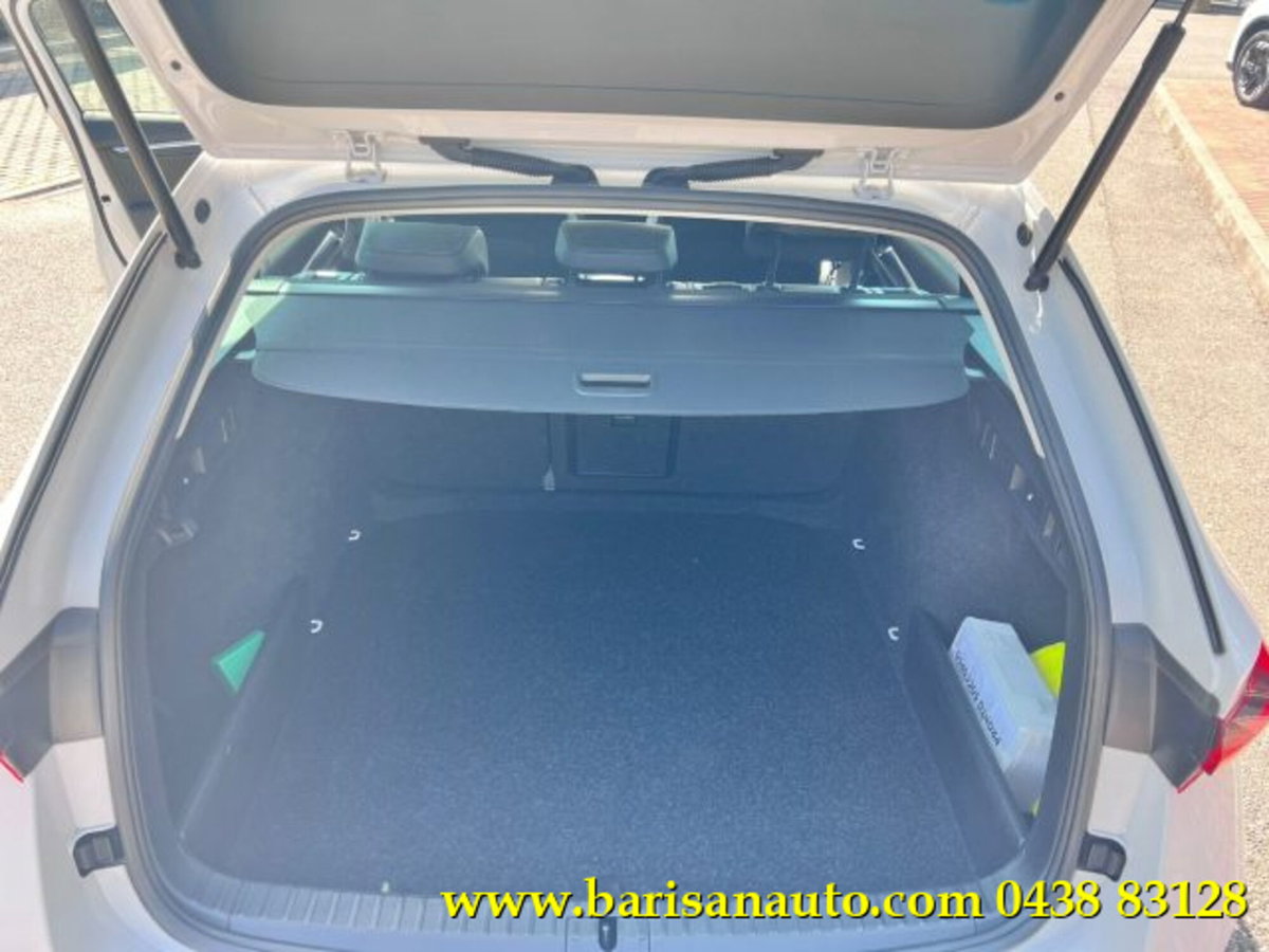 Skoda Octavia Station Wagon 2.0 TDI EVO SCR 150 CV DSG 4x4 Wagon Style (8)
