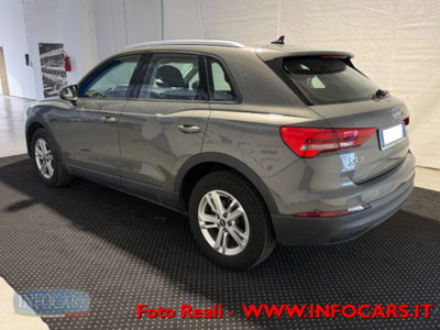 Audi Q3 35 TDI quattro S tronic Business (2)