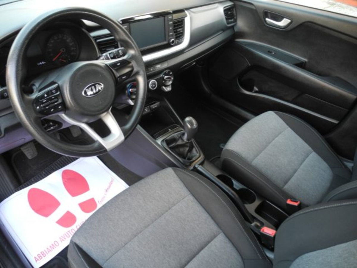 Kia Stonic 1.6 CRDi 110 CV Urban (10)