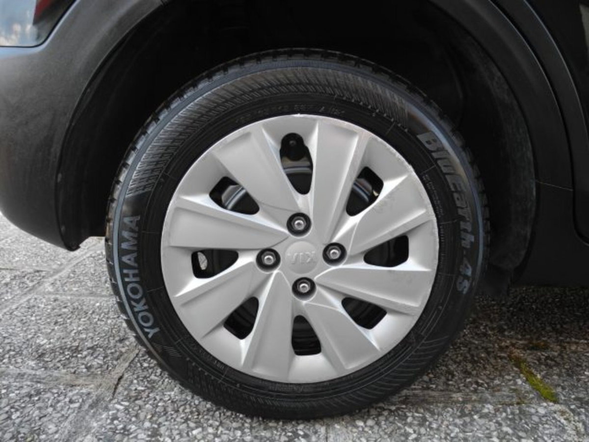Kia Stonic 1.6 CRDi 110 CV Urban (15)