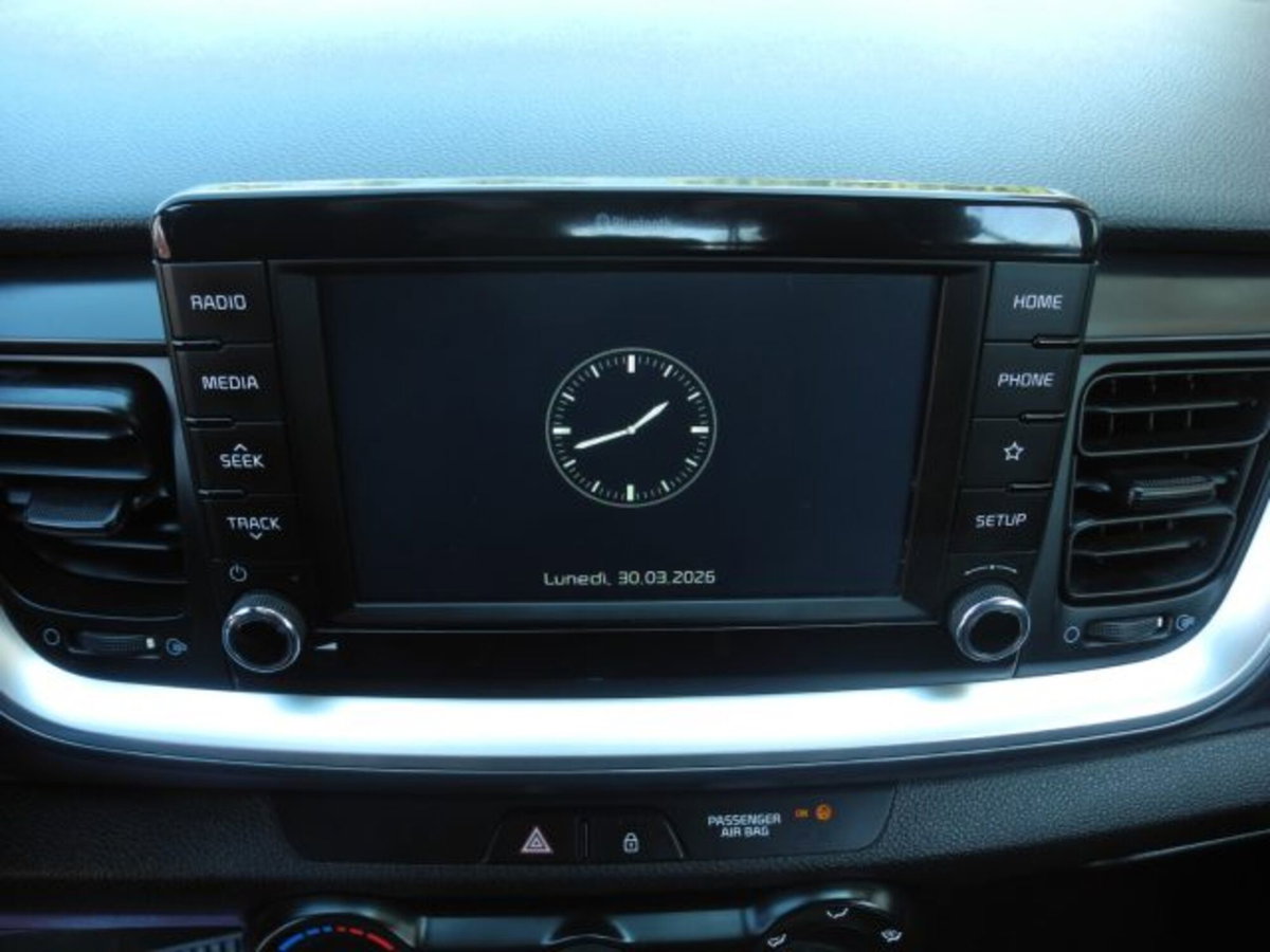 Kia Stonic 1.6 CRDi 110 CV Urban (20)