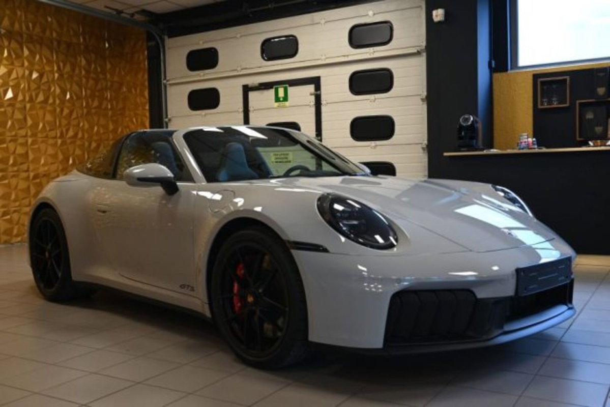 Porsche 911 Cabrio Targa 3.6 4 GTS auto (2)
