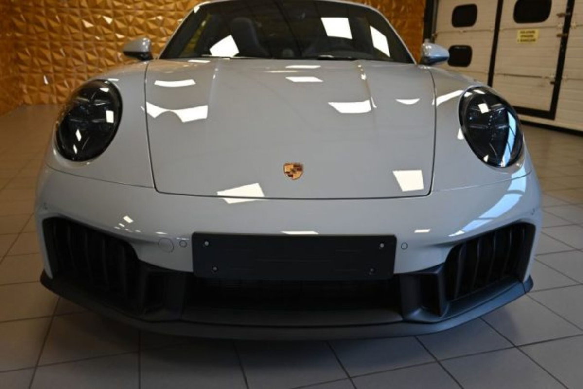 Porsche 911 Cabrio Targa 3.6 4 GTS auto (5)