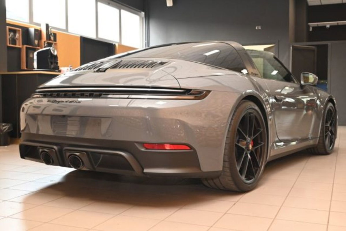 Porsche 911 Cabrio Targa 3.6 4 GTS auto (3)