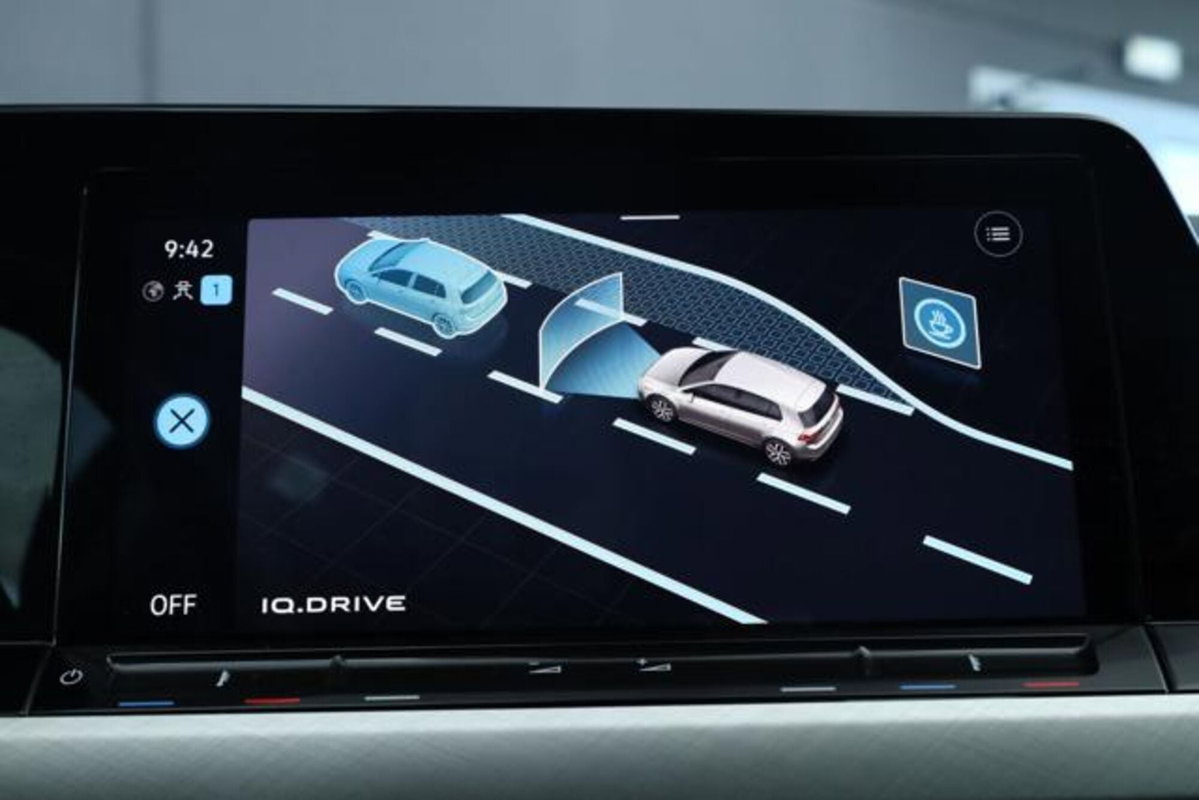 Volkswagen Golf Variant 1.0 eTSI EVO DSG Life (12)