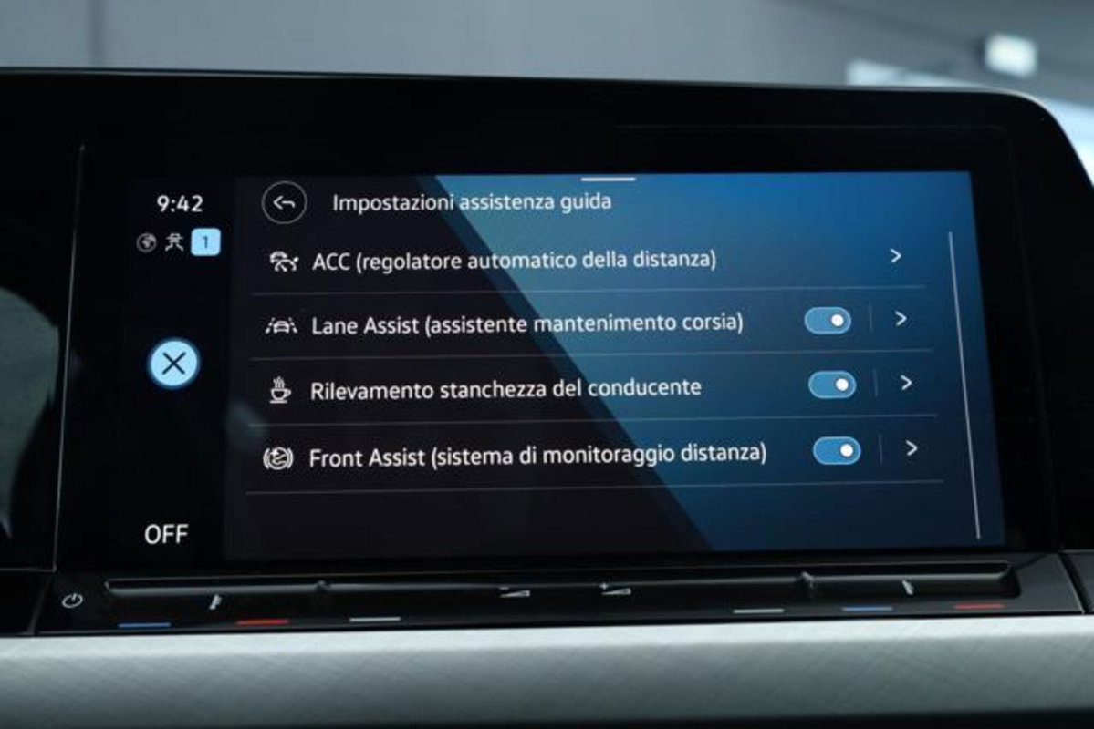 Volkswagen Golf Variant 1.0 eTSI EVO DSG Life (13)