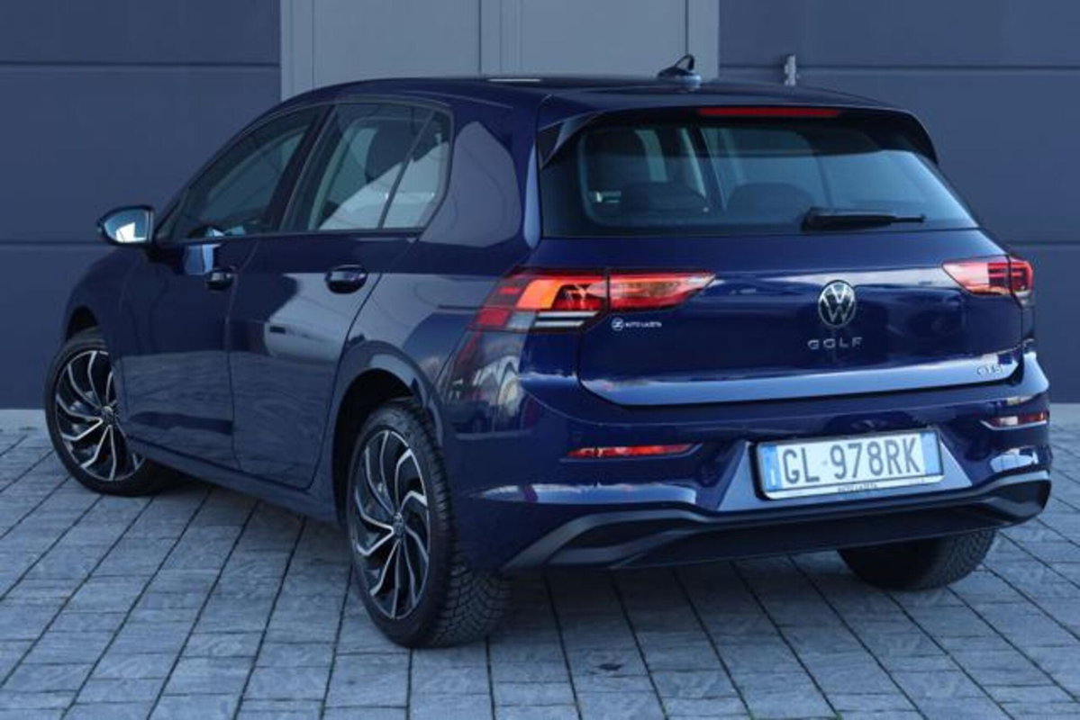 Volkswagen Golf Variant 1.0 eTSI EVO DSG Life (3)