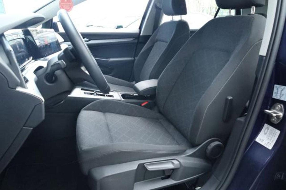 Volkswagen Golf Variant 1.0 eTSI EVO DSG Life (6)