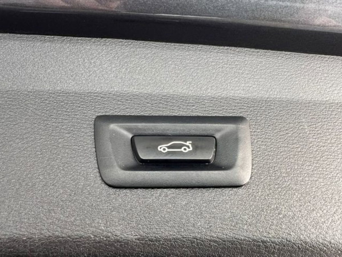 BMW X1 sDrive18d xLine Plus (18)