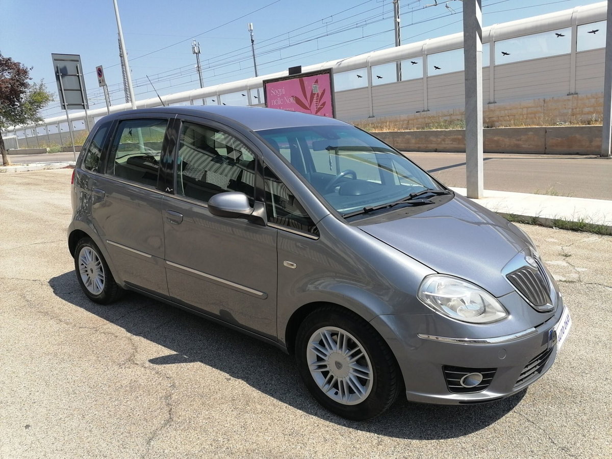 Lancia Musa 1.3 Mjt 95 CV DFN Gold (3)
