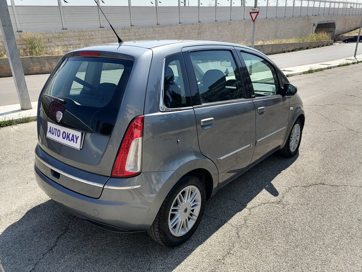 Lancia Musa 1.3 Mjt 95 CV DFN Gold (4)