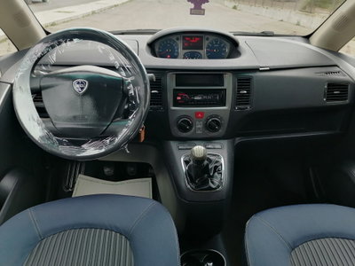 Lancia Musa 1.3 Mjt 95 CV DFN Gold (8)