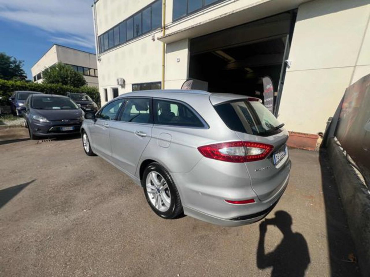 Ford Mondeo 2.0 TDCi 150 CV S&S Powershift 4 porte Vignale (7)