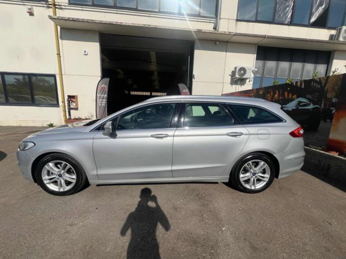 Ford Mondeo 2.0 TDCi 150 CV S&S Powershift 4 porte Vignale (8)