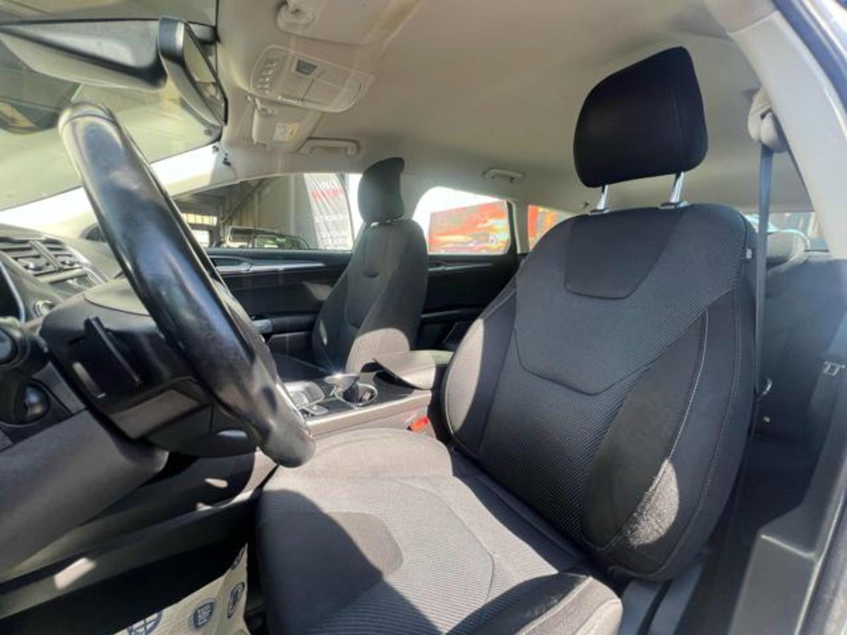 Ford Mondeo 2.0 TDCi 150 CV S&S Powershift 4 porte Vignale (9)