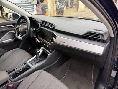 Audi Q3 2.0 TDI 150 CV Business (12)